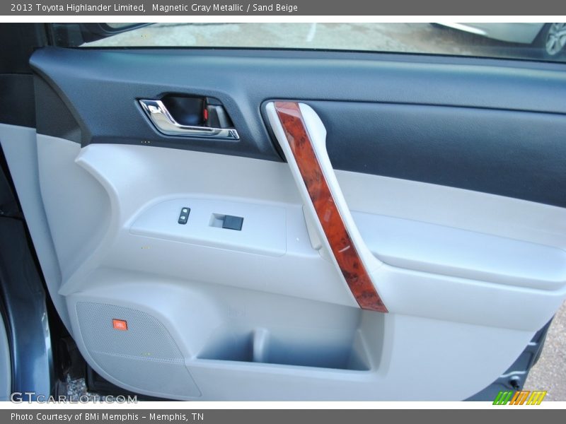 Magnetic Gray Metallic / Sand Beige 2013 Toyota Highlander Limited