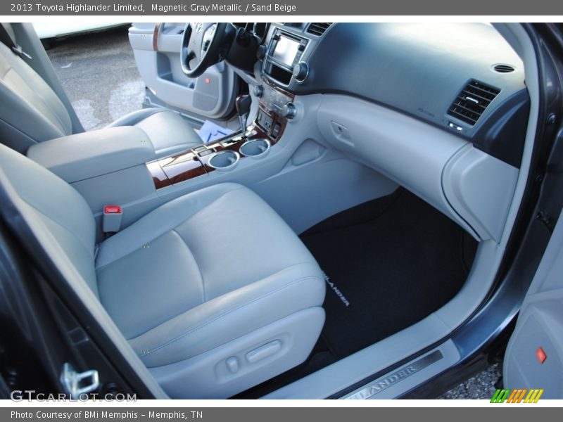 Magnetic Gray Metallic / Sand Beige 2013 Toyota Highlander Limited