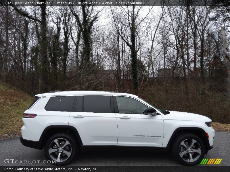 Bright White / Wicker Beige/Global Black 2023 Jeep Grand Cherokee L Limited 4x4