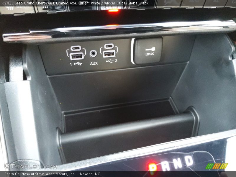 Bright White / Wicker Beige/Global Black 2023 Jeep Grand Cherokee L Limited 4x4
