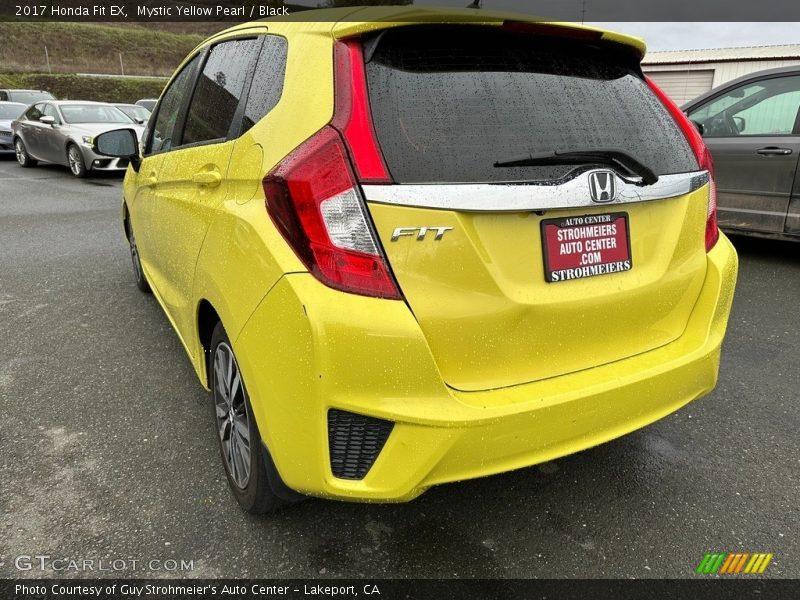 Mystic Yellow Pearl / Black 2017 Honda Fit EX