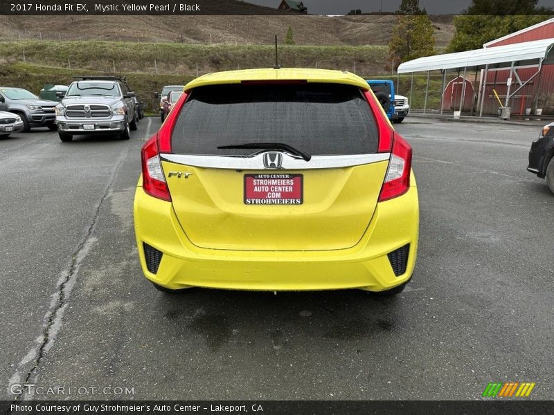 Mystic Yellow Pearl / Black 2017 Honda Fit EX