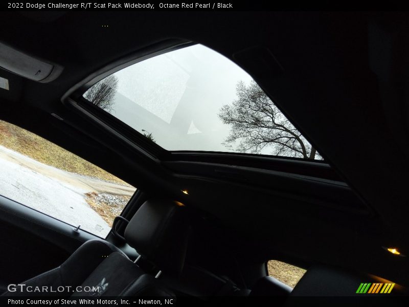 Octane Red Pearl / Black 2022 Dodge Challenger R/T Scat Pack Widebody
