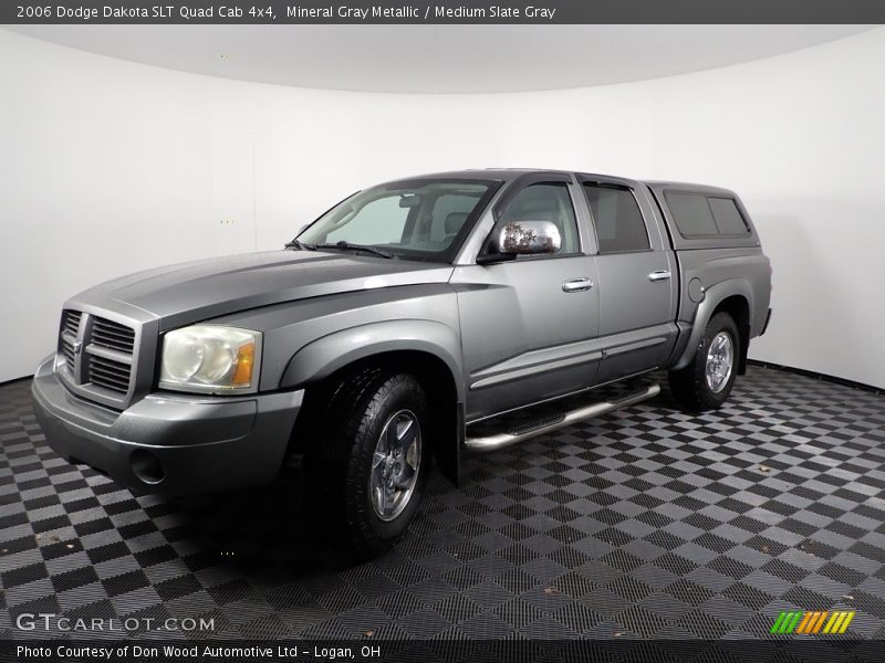 Mineral Gray Metallic / Medium Slate Gray 2006 Dodge Dakota SLT Quad Cab 4x4