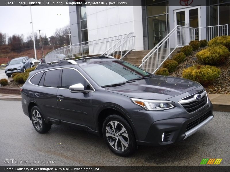 Front 3/4 View of 2021 Outback 2.5i Touring