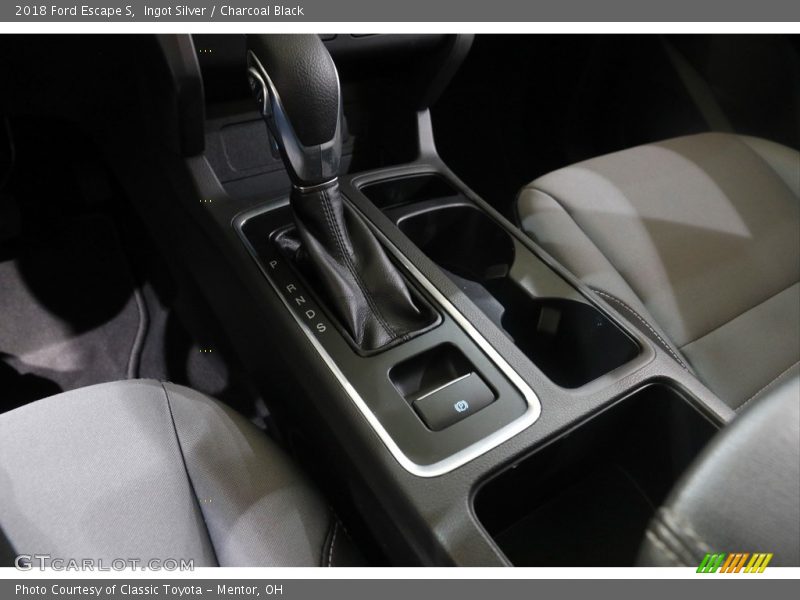 Ingot Silver / Charcoal Black 2018 Ford Escape S