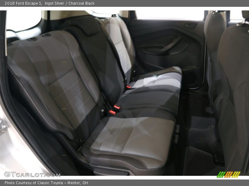 Ingot Silver / Charcoal Black 2018 Ford Escape S