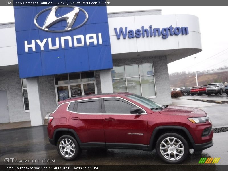Velvet Red Pearl / Black 2022 Jeep Compass Latitude Lux 4x4