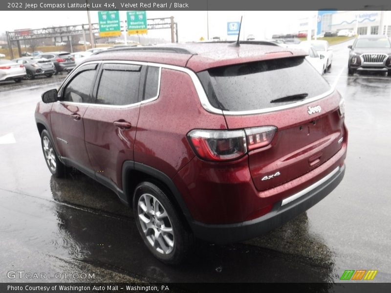 Velvet Red Pearl / Black 2022 Jeep Compass Latitude Lux 4x4