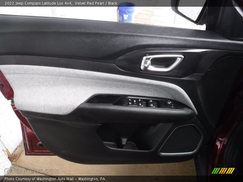 Door Panel of 2022 Compass Latitude Lux 4x4
