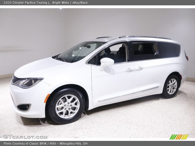 Bright White / Alloy/Black 2020 Chrysler Pacifica Touring L