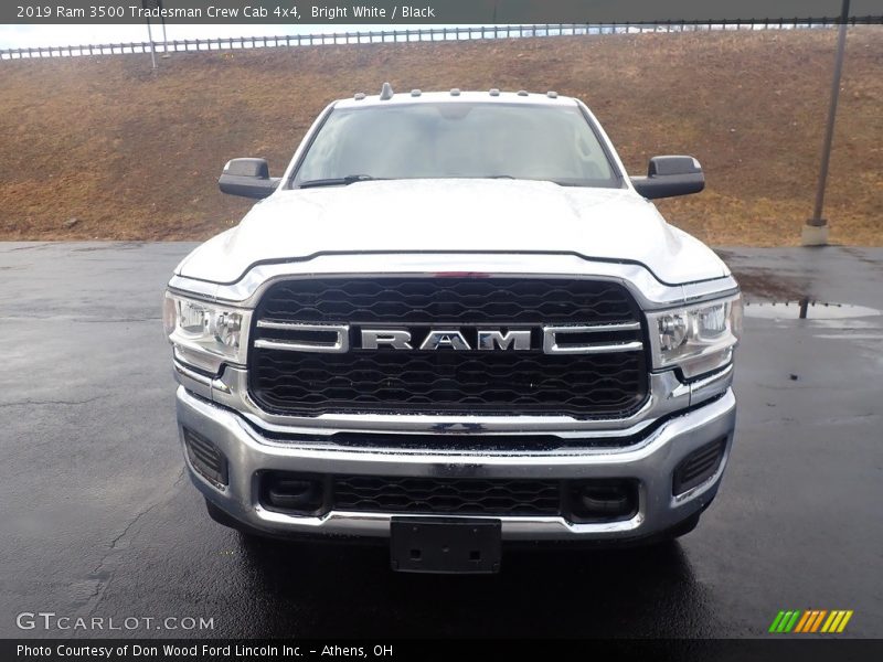 Bright White / Black 2019 Ram 3500 Tradesman Crew Cab 4x4
