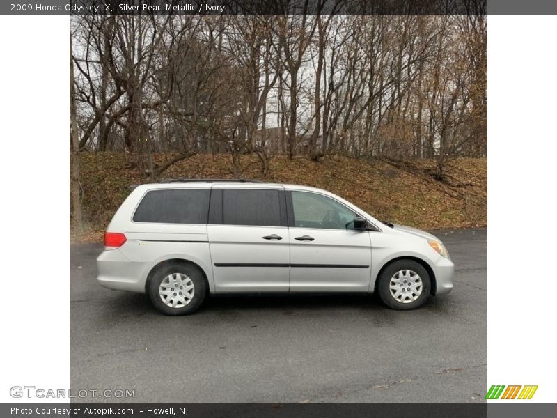 Silver Pearl Metallic / Ivory 2009 Honda Odyssey LX