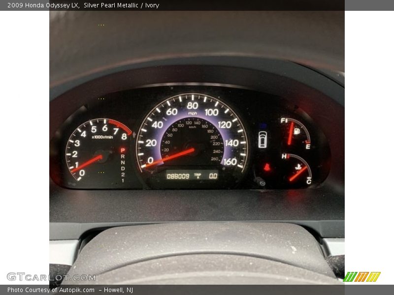 Silver Pearl Metallic / Ivory 2009 Honda Odyssey LX