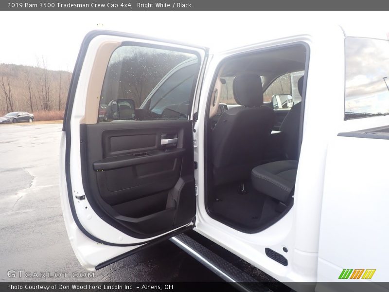 Bright White / Black 2019 Ram 3500 Tradesman Crew Cab 4x4