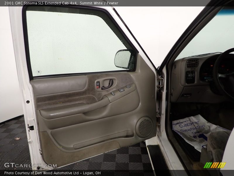 Door Panel of 2001 Sonoma SLS Extended Cab 4x4
