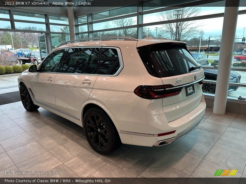 Alpine White / Cognac 2023 BMW X7 xDrive40i