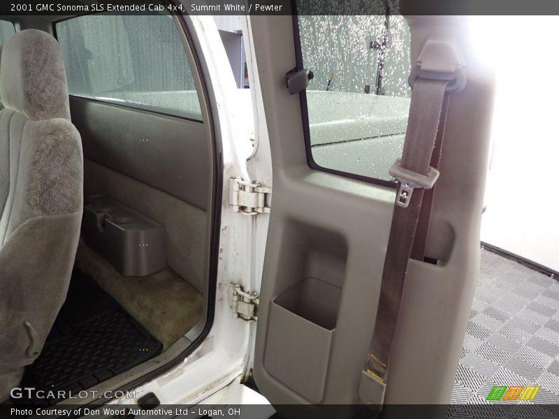 Door Panel of 2001 Sonoma SLS Extended Cab 4x4