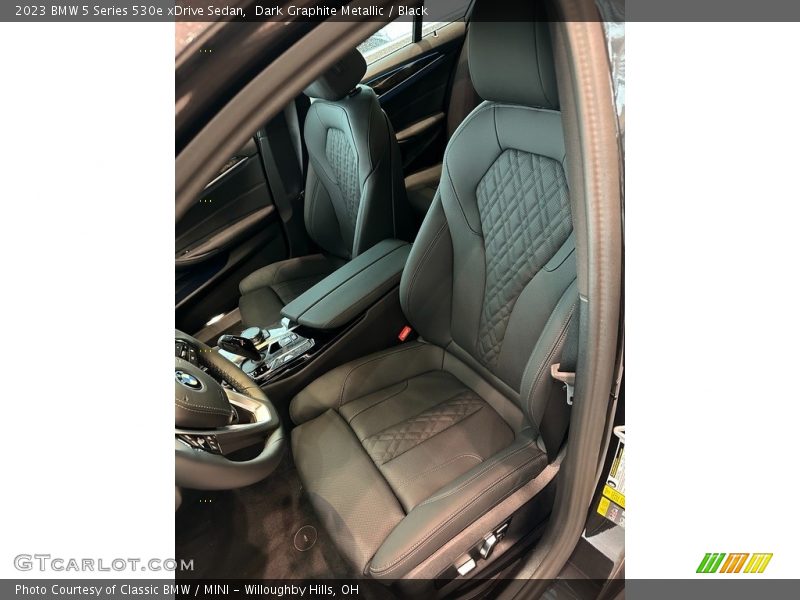 Front Seat of 2023 5 Series 530e xDrive Sedan