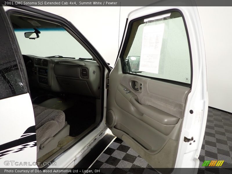 Door Panel of 2001 Sonoma SLS Extended Cab 4x4