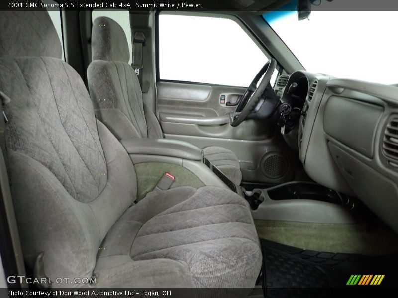 Front Seat of 2001 Sonoma SLS Extended Cab 4x4