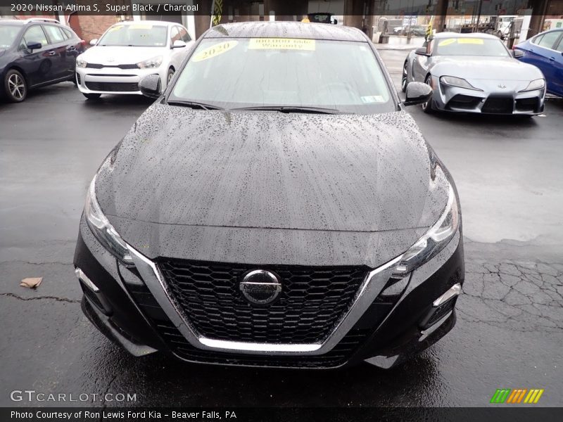 Super Black / Charcoal 2020 Nissan Altima S