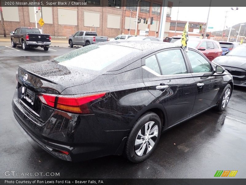 Super Black / Charcoal 2020 Nissan Altima S
