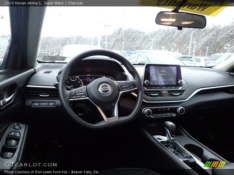 Super Black / Charcoal 2020 Nissan Altima S