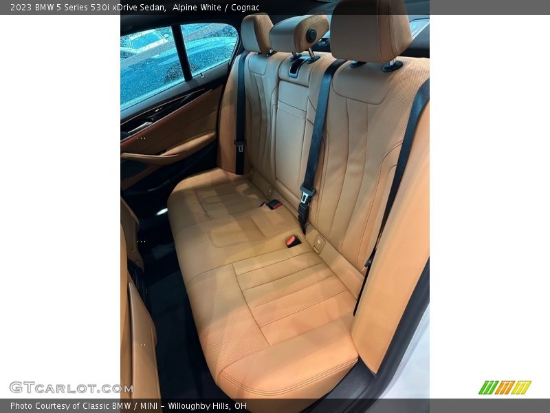 Alpine White / Cognac 2023 BMW 5 Series 530i xDrive Sedan