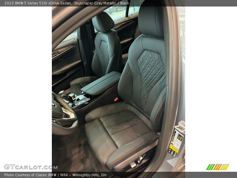 Skyscraper Gray Metallic / Black 2023 BMW 5 Series 530i xDrive Sedan