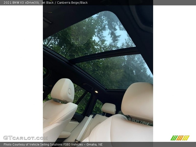 Sunroof of 2021 X3 xDrive30i