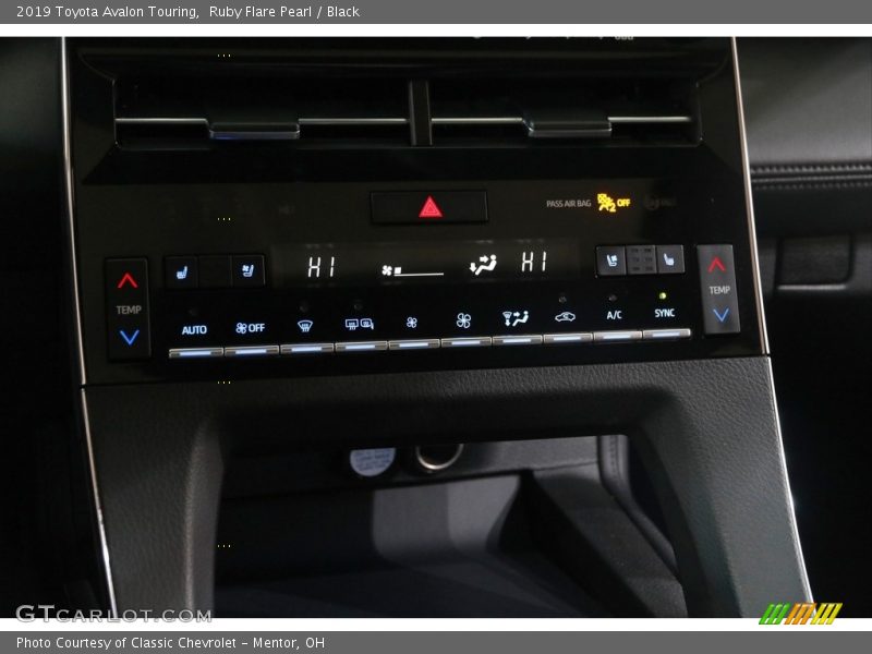 Ruby Flare Pearl / Black 2019 Toyota Avalon Touring