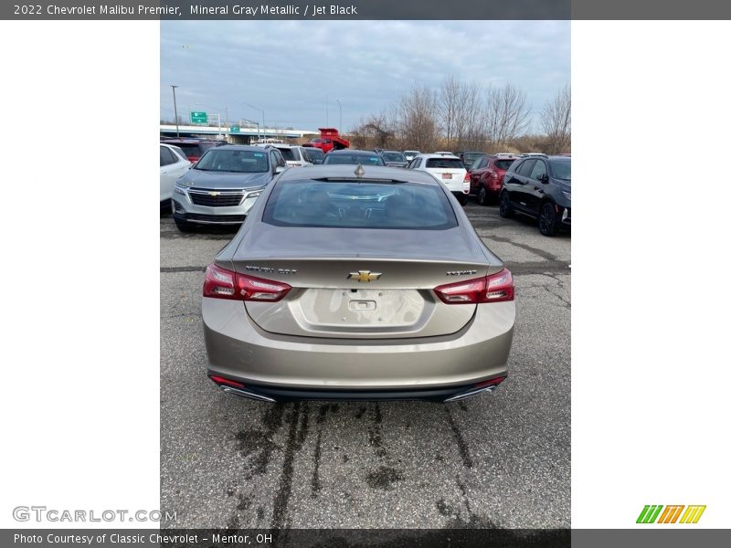Mineral Gray Metallic / Jet Black 2022 Chevrolet Malibu Premier