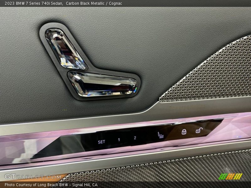 Controls of 2023 7 Series 740i Sedan