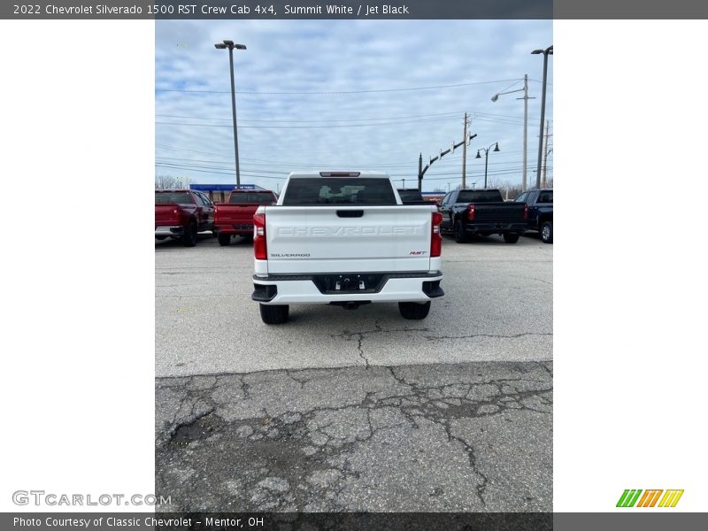 Summit White / Jet Black 2022 Chevrolet Silverado 1500 RST Crew Cab 4x4