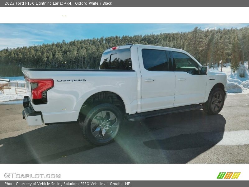  2023 F150 Lightning Lariat 4x4 Oxford White
