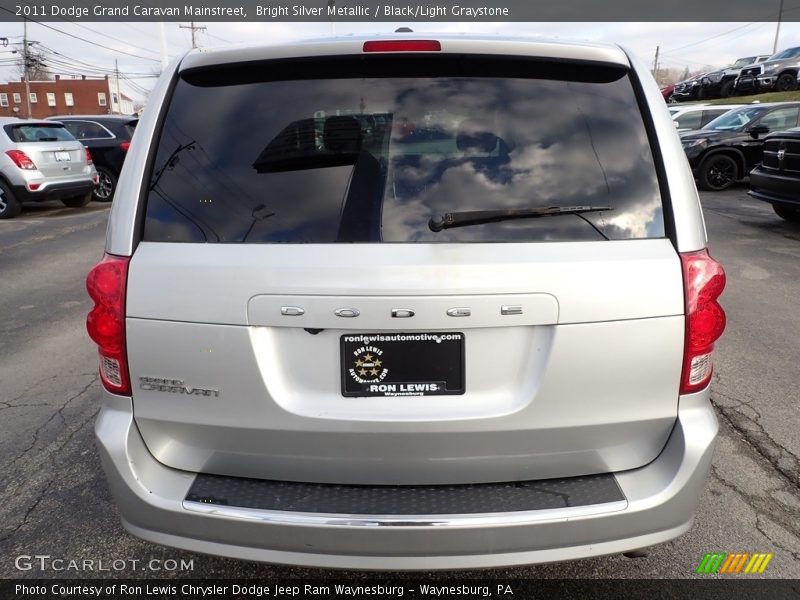 Bright Silver Metallic / Black/Light Graystone 2011 Dodge Grand Caravan Mainstreet