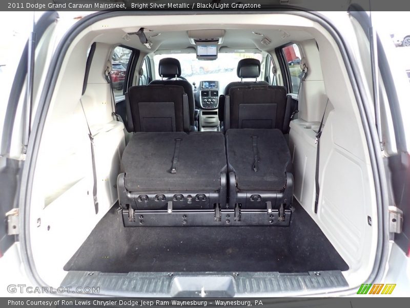 Bright Silver Metallic / Black/Light Graystone 2011 Dodge Grand Caravan Mainstreet