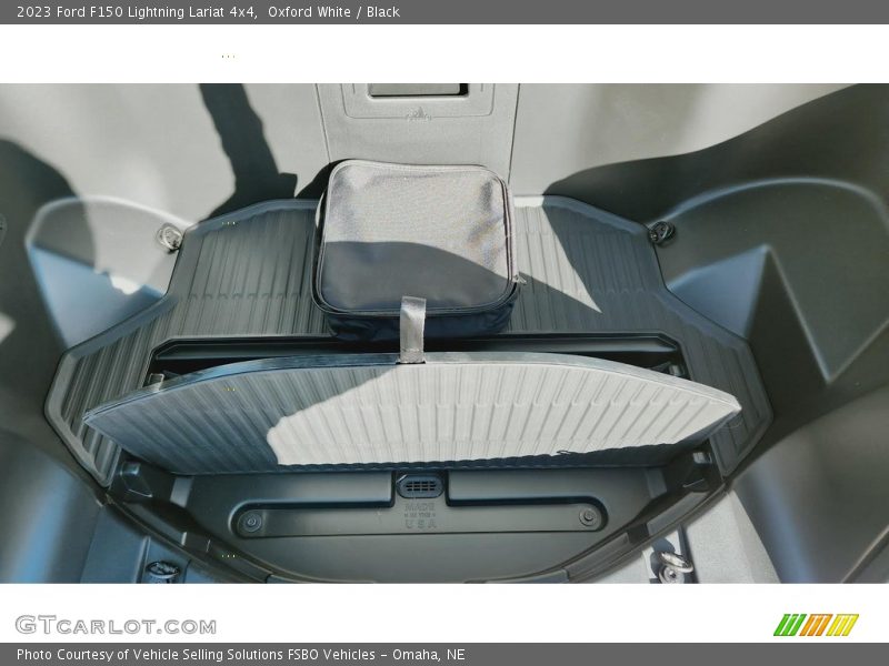 Oxford White / Black 2023 Ford F150 Lightning Lariat 4x4
