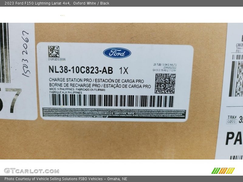 Oxford White / Black 2023 Ford F150 Lightning Lariat 4x4