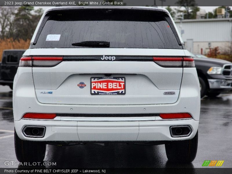 Bright White / Global Black 2023 Jeep Grand Cherokee Overland 4XE
