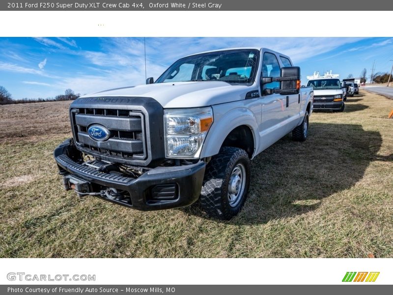 Oxford White / Steel Gray 2011 Ford F250 Super Duty XLT Crew Cab 4x4