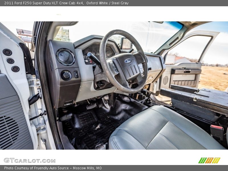 Oxford White / Steel Gray 2011 Ford F250 Super Duty XLT Crew Cab 4x4