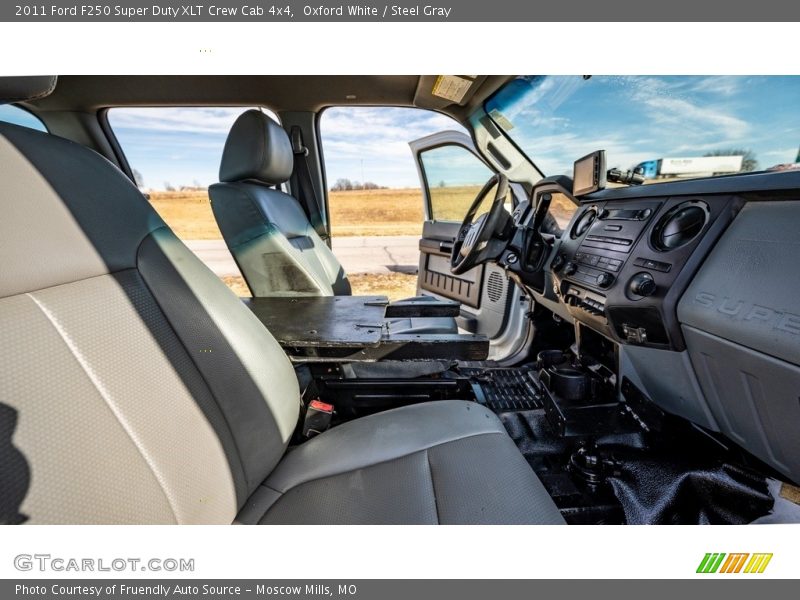 Oxford White / Steel Gray 2011 Ford F250 Super Duty XLT Crew Cab 4x4