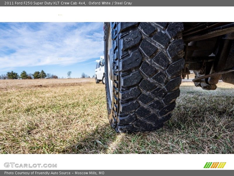 Oxford White / Steel Gray 2011 Ford F250 Super Duty XLT Crew Cab 4x4