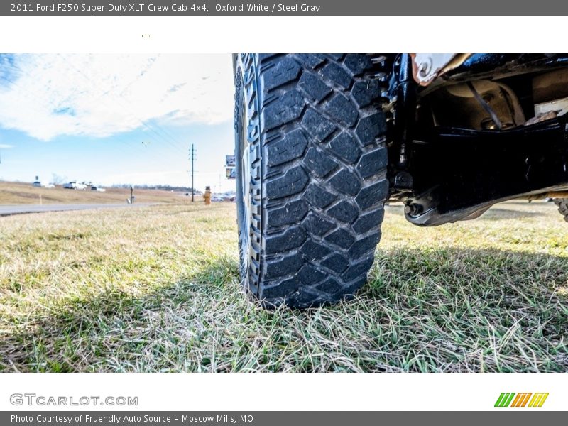 Oxford White / Steel Gray 2011 Ford F250 Super Duty XLT Crew Cab 4x4