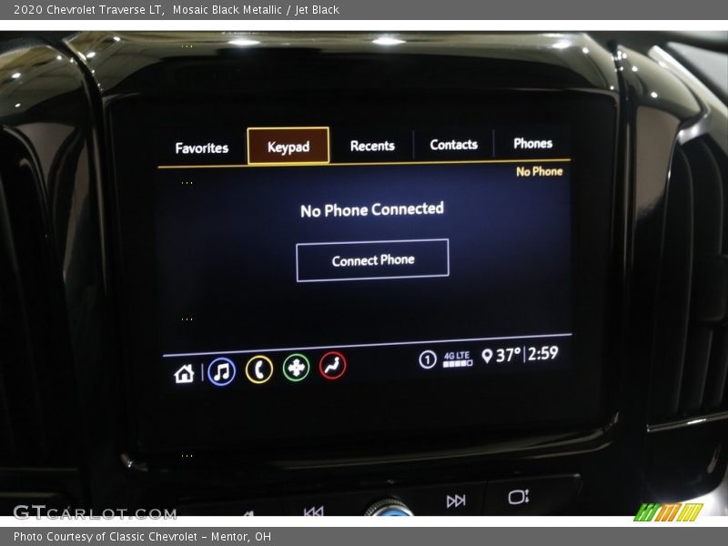 Mosaic Black Metallic / Jet Black 2020 Chevrolet Traverse LT