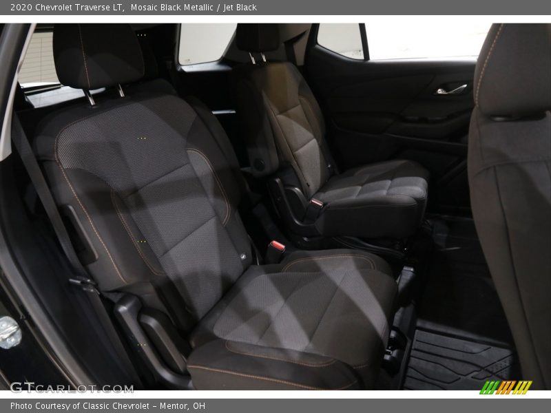Mosaic Black Metallic / Jet Black 2020 Chevrolet Traverse LT