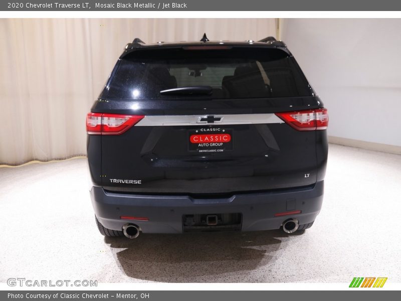 Mosaic Black Metallic / Jet Black 2020 Chevrolet Traverse LT