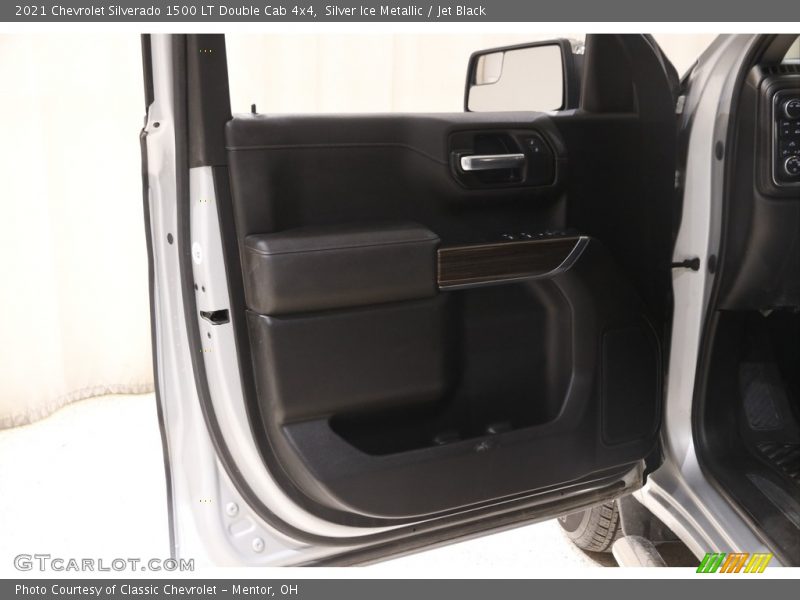 Door Panel of 2021 Silverado 1500 LT Double Cab 4x4